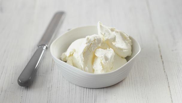 how to make your own (gut-friendly!) cream cheese