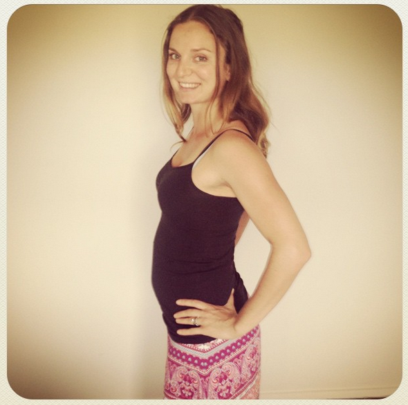 Kate: "15 week bump! I swear it's not just a food baby!" 